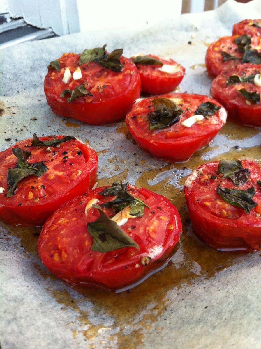 roasting tomatoes