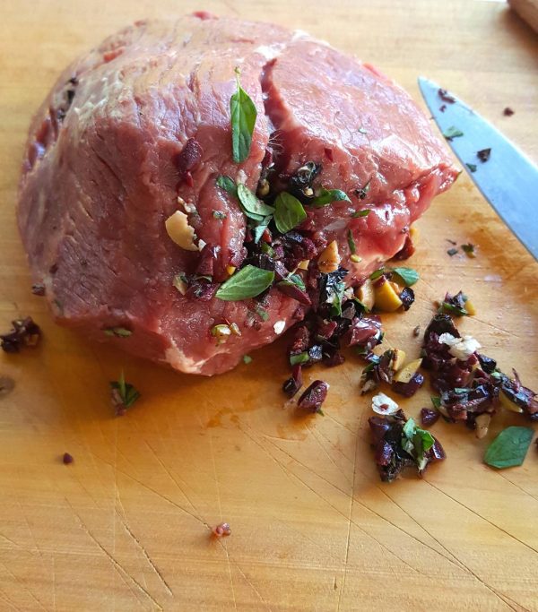 Lamb stuffed with olives