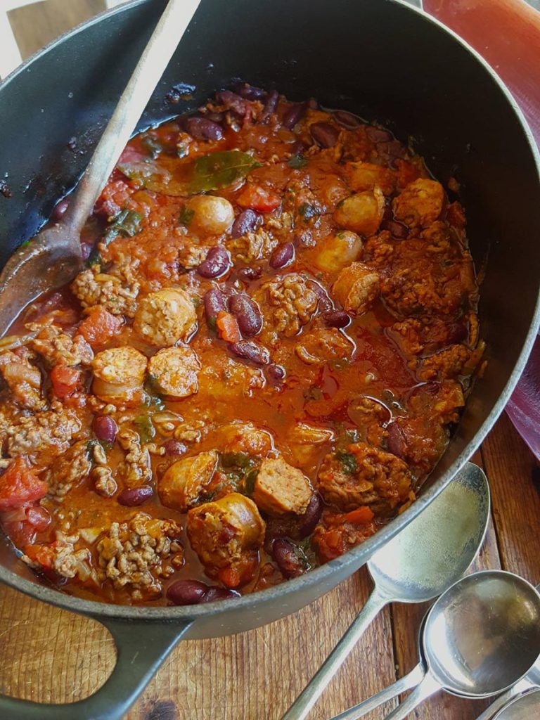 Chili con Carne with extras!