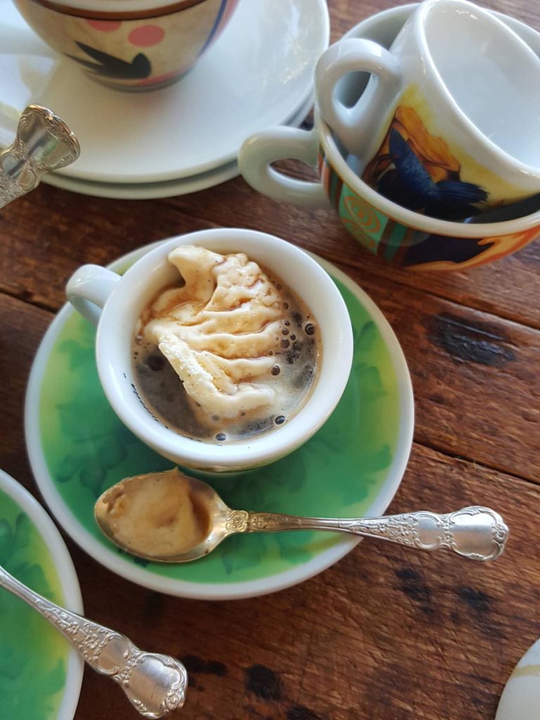 L’affogato al caffé – coffee & ice cream in a cup!