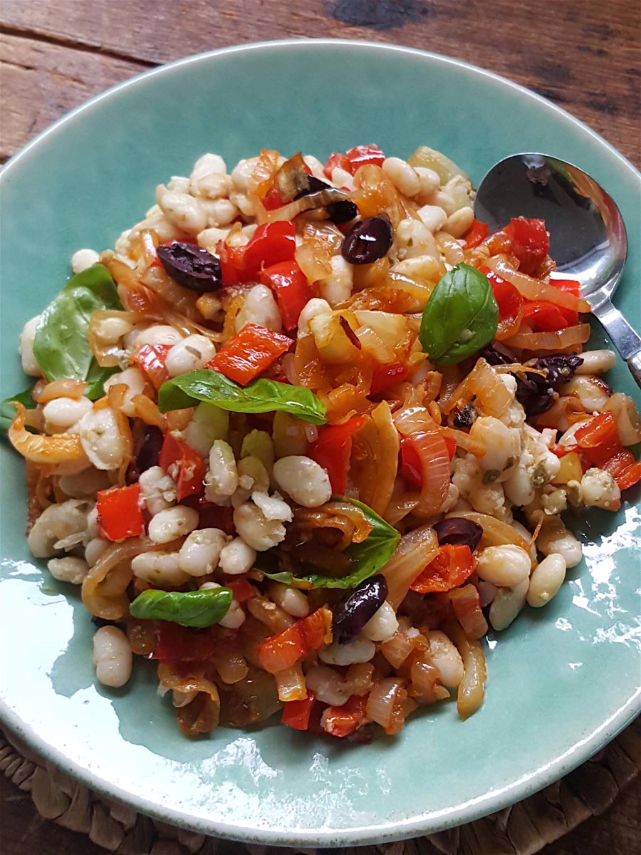 Niçoise beans – a versatile lunch or dinner dish