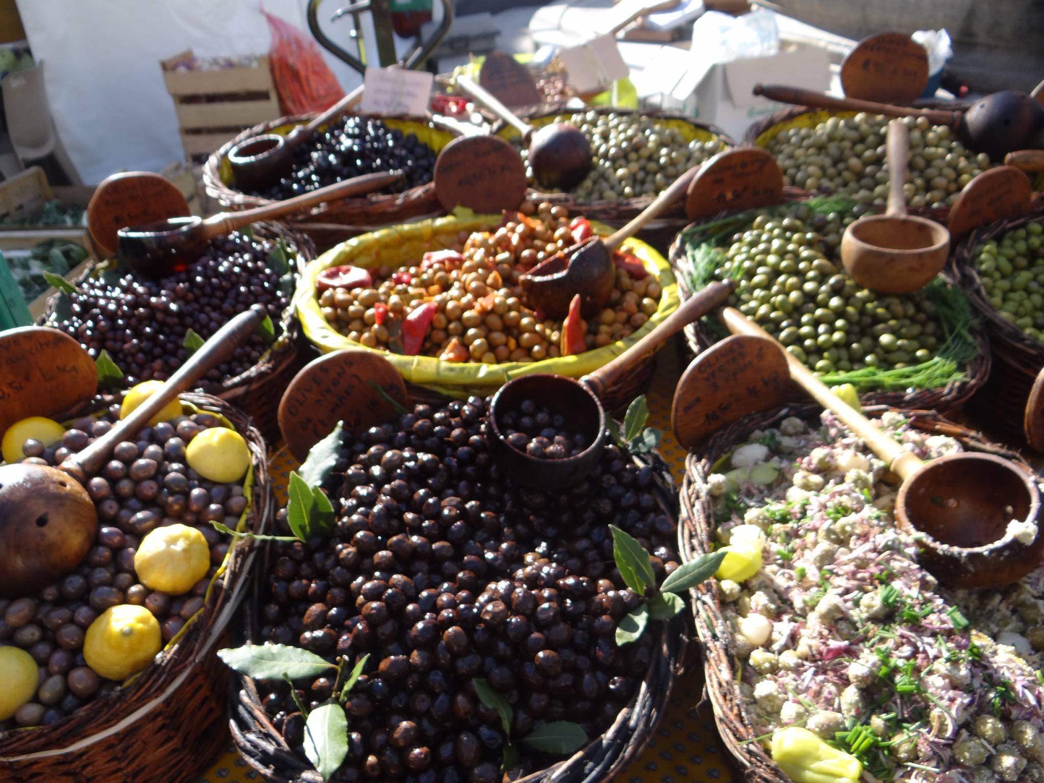 Uzes market olives