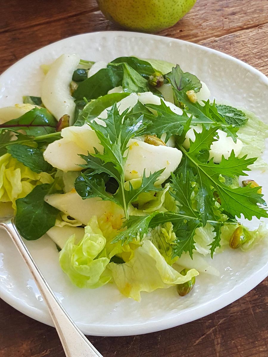 Succulent Pear & Pistachio Salad