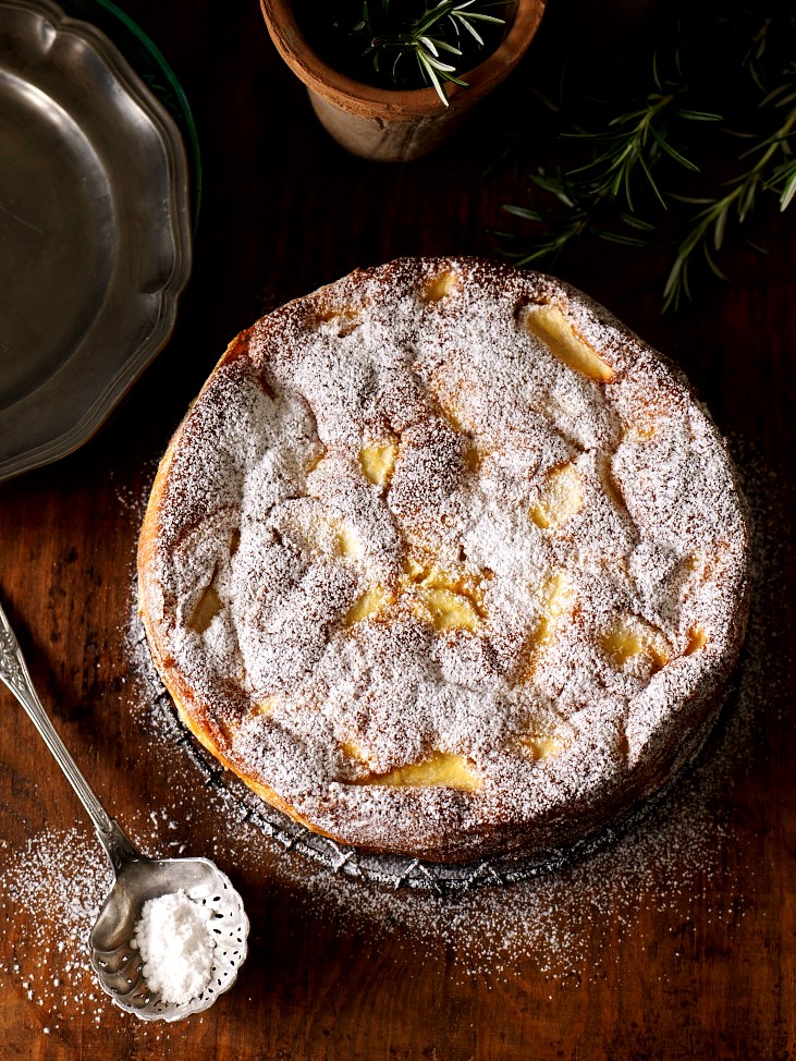 Apple & Rosemary Cake – Dapur Bersama