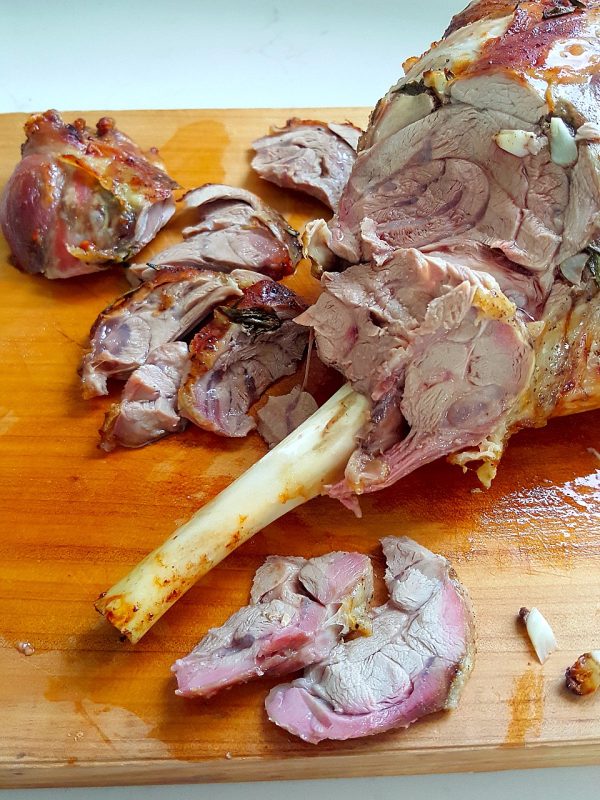 How to slice roast lamb