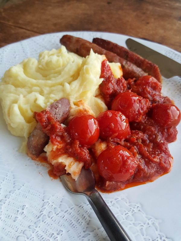 Pizzaiola sauce with mash and sausages