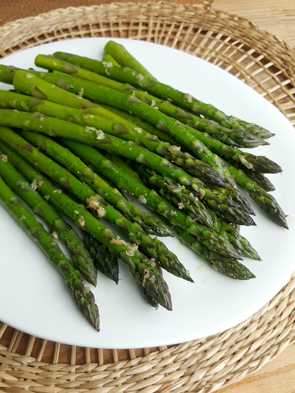Asparagus with Garlic Butter