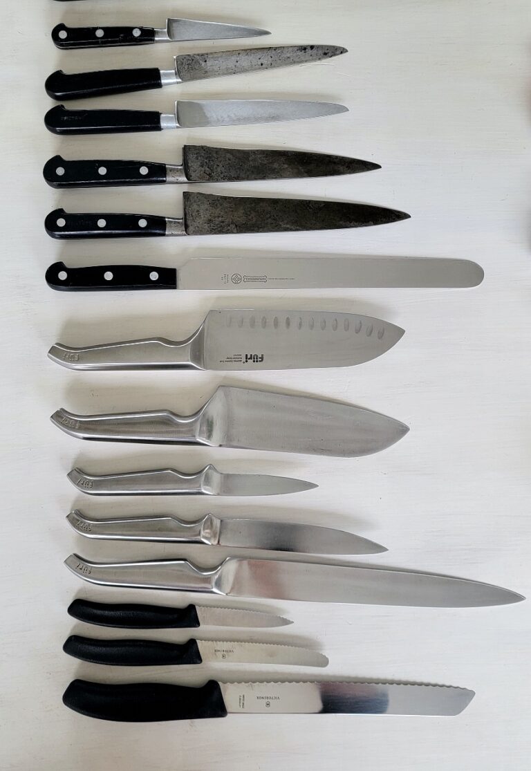 Knives vertical shot